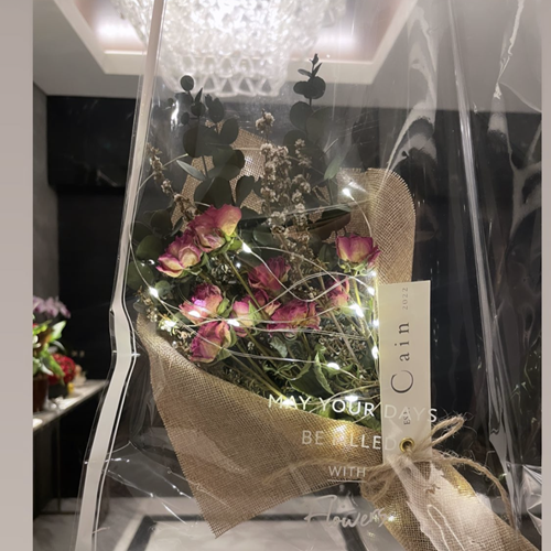 薔薇とユーカリのよくばりスワッグ ドライフラワー 受注制作